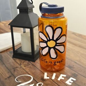 ✨️3 For $30✨️"Life Is Good" Daisy Orange Water Bottle (by NALGENE)
